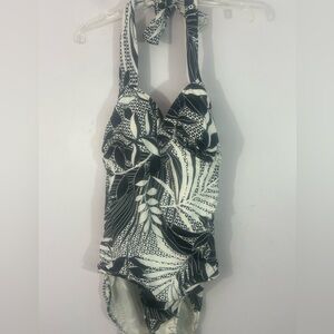 Shaping Halter 1 Piece Swimsuit 2X Black White Leaf Print Tummy Control RN 40168